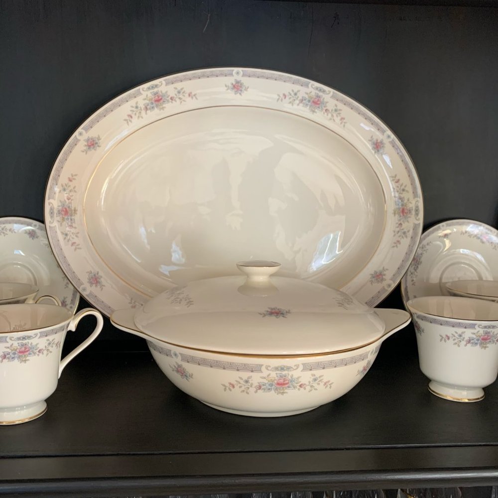 Royal Dalton "Rebecca" China - Picture 4 of 4